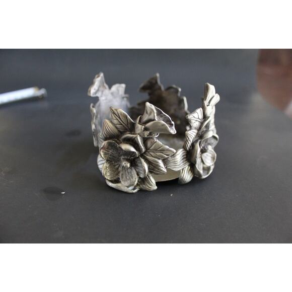 Vintage Pewter Floral Candle Holder 3x4 Ornate Metal Flower Decor - Picture 9 of 10